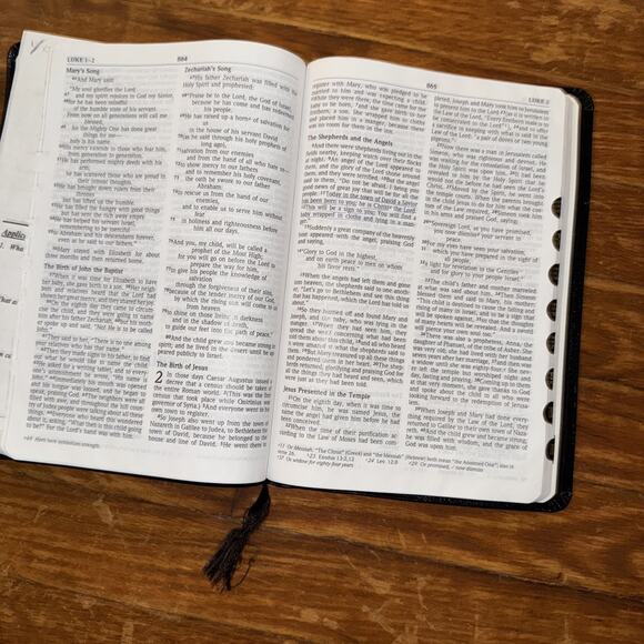 NIV Large Print Thinline Bible 1996 Black Bonded Leather Damaged Ribbon - Picture 13 of 15